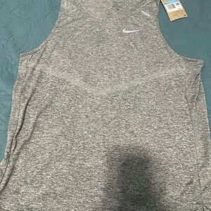 NWT Nike Heather Gray Men's Tank